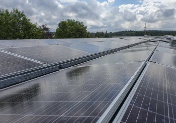 Photovoltaikanlage auf den Dächern der Firmengebäude von W.SCHILLIG