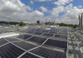 Photovoltaikanlage auf den Dächern der Firmengebäude von W.SCHILLIG